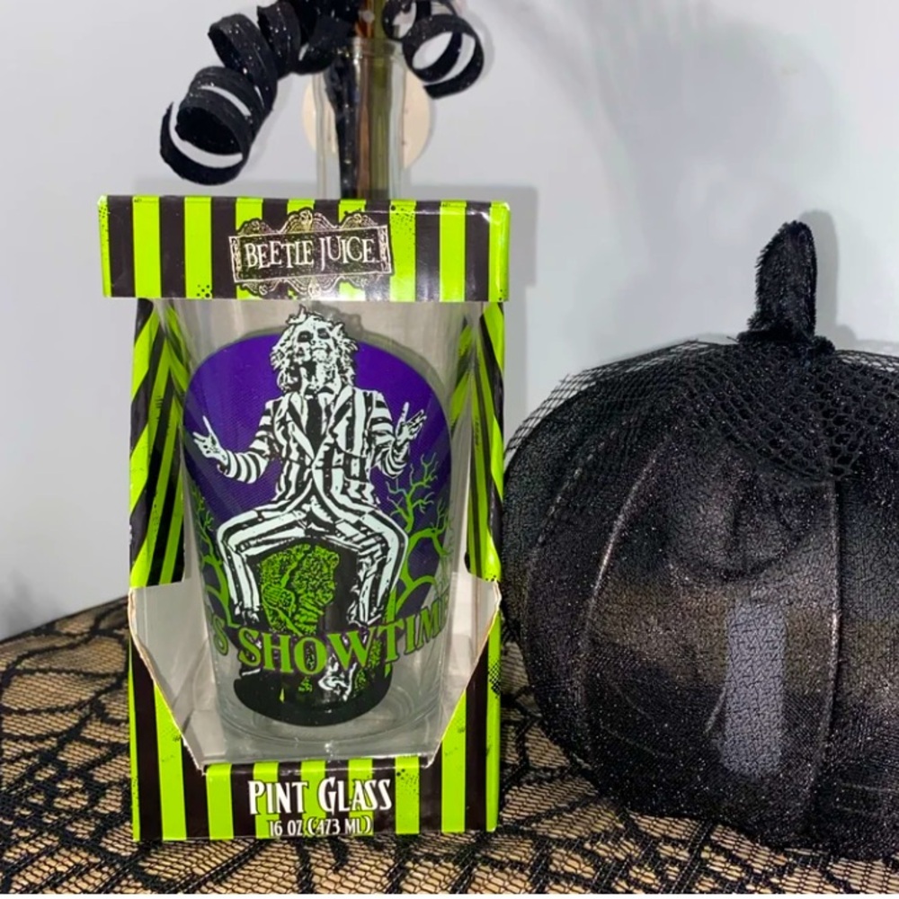 Beetlejuice Pint Glassware 16Oz NWT